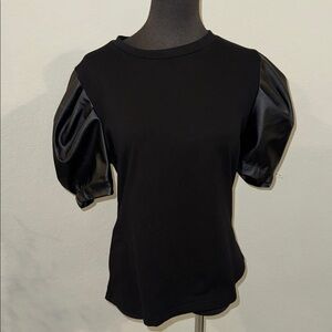 Chic Black Puff Sleeve Tee